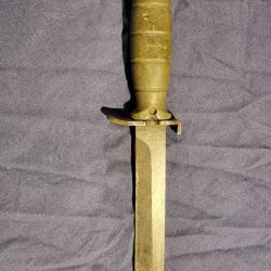Couteau autrichien type Glock M78 (marquages effacés) sans fourreau