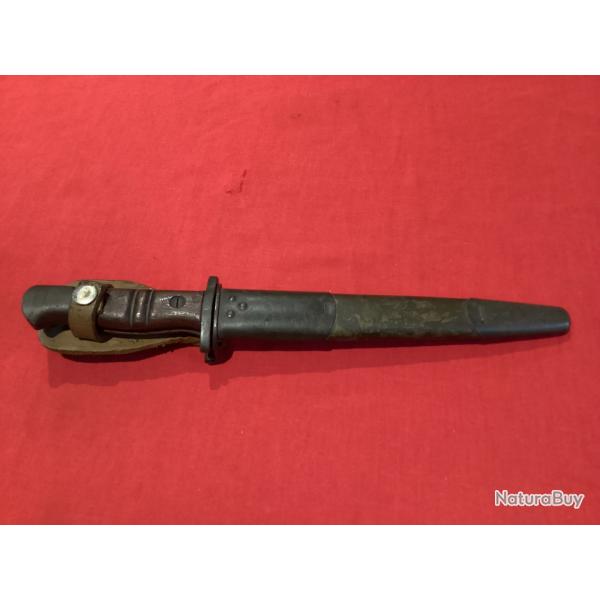 Couteau de combat