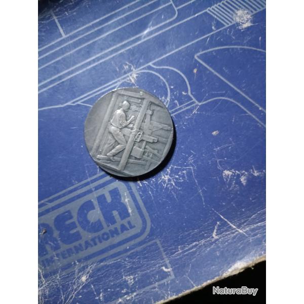 Mdaille ASSOCIATION GENERALE DES TISSUS ET DES MATIERES TEXTILES