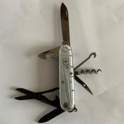 Couteau Victorinox gris