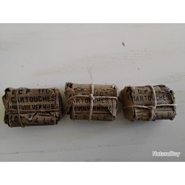 Lot de trois ballotins de cartouches 8mm92 poudre noire