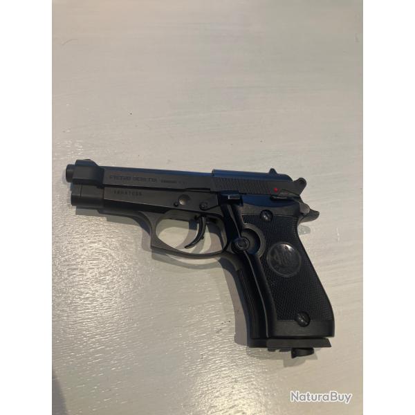 Pistolet  plomb beretta co2 m84fs 4.5mm