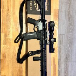 Carabine diamondback DB15 en 5,56 avec LPVO Hawke Frontier et accessoires