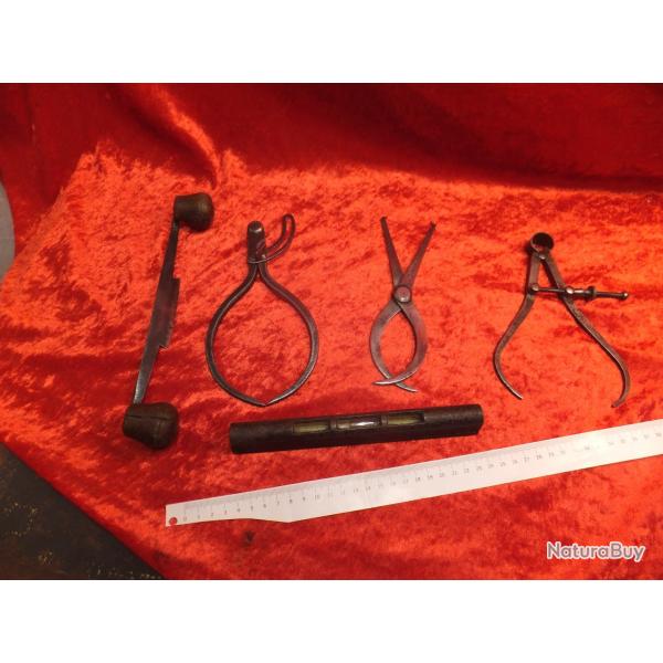 Art Populaire Outil Ancien...... Compas, dit matre  danser.