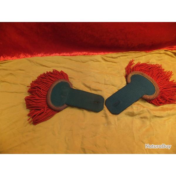 Paire paulettes  Lgion trangre                                                              (A)