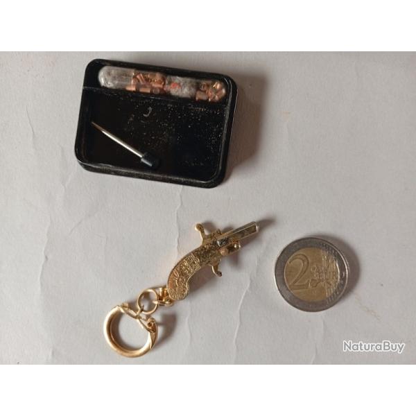 pistolet miniature franais  berloque  De la taille d'un porte-cls, fonctionel