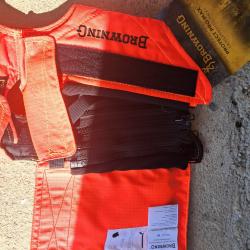 Vends gilets  protection chien chasse browning et canihunt