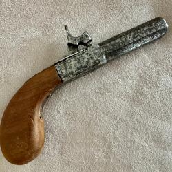Ancien pistolet à percussion de poche