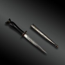 DAGUE appelé pique-couille en corne - Europe - XIXème siècle