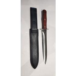 Dague double tranchant