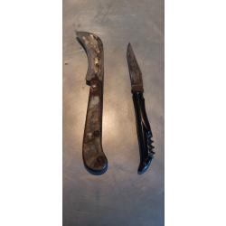 Lot de 2 couteaux pliants anciens
