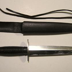 Dague commando avec son étui cuir