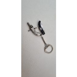 Petit lot de miniatures pistolet et couteau