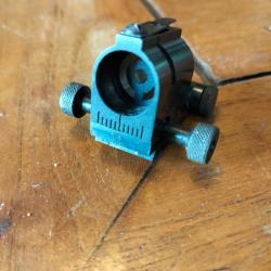 Guidon à inserts avec réglage latérale par visse micrométrique et niveau, pedersoli