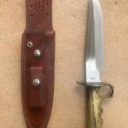 UNIQUE, remake artisanal des tristement célèbres « trench knives » de la première guerre mondiale.