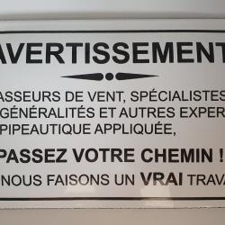 Plaque émaillée humoristique.