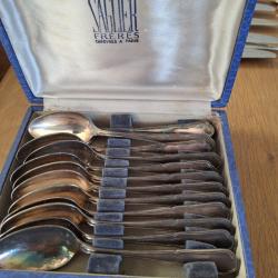 Petites cuilleres metal argente