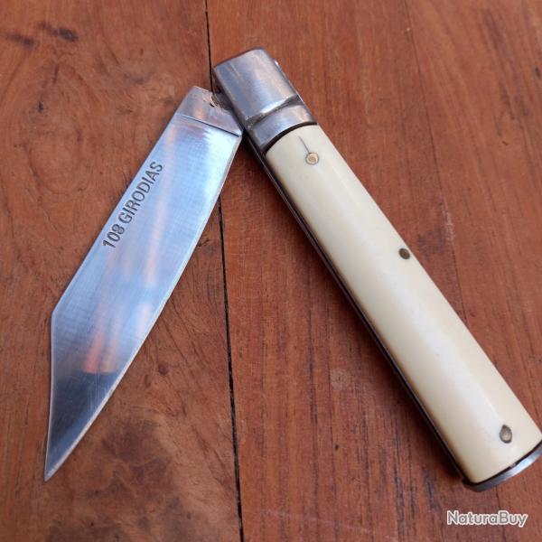 Couteau Régional TARBAIS 108 GIRODIAS Manche en ABS