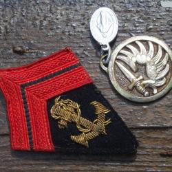 INDOCHINE ALGERIE : losange grade colonial + médaille parachutiste