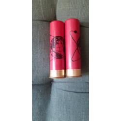 deux cartouches carton rouge  MGM  calibre 24 (plomb no 7 ou 8 )en TBE