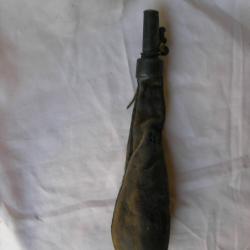 WW1/PREWAR ANCIENNE POIRE A POUDRE/PLOMB EN CUIR CIVILE CHASSE/MILITAIRE AVEC CAPUCHON A IDENTIFI