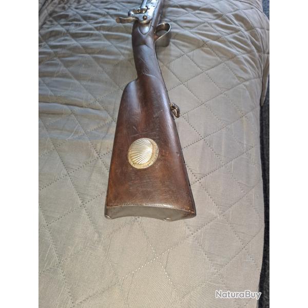Fusil a chien ct droit avec reserve forme coquillage sur cross anne ?