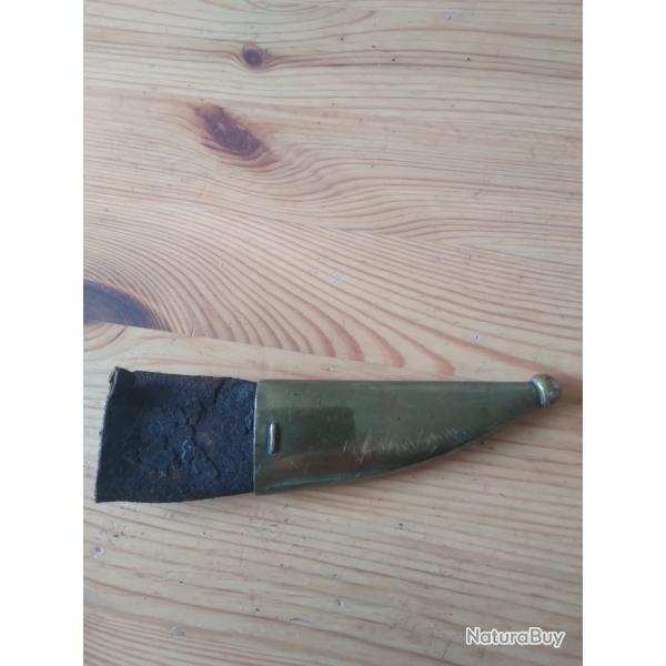 Bouterolle de type  sabre briquet