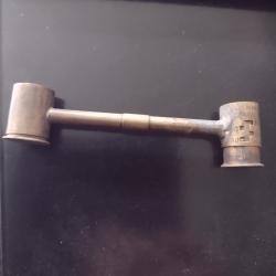 DOSEUR DOUBLE POMBS ET POUDRE