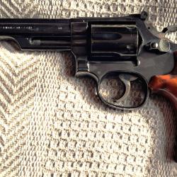 Revolver Smith & Wesson modèle 19-4 6" équipé Match 357magnum