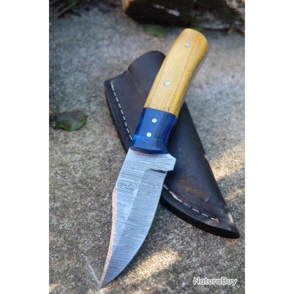 Couteau Skinner Damas Lame Clip Point Acier 256 Couches Manche Bois/Rsine Etui Cuir Fab Artisanale