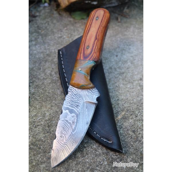Skinner Couteau de Chasse Damas Lame 256 Couches Manche Bois/Rsine Fabr Artisanale Etui Simili Cuir