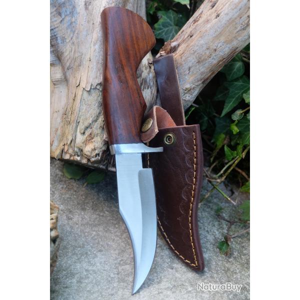 Poignard Couteau de Chasse Lame Acier Carbone 1055 Manche Bois/Acier Etui Cuir Fabric Artisananale