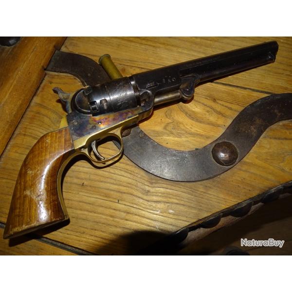 Revolver 1851 Navy  pr srie Calibre .44 PN -BON ETAT 4