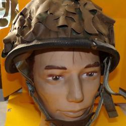 CASQUE MILITAIRE LOURD MODELE F1 DE L'ARMEE FRANCAISE DE 1986  , FABRICATION FRANCAISE  DUNOIS  A C