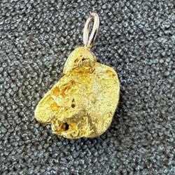 Pépite naturelle en or 22 / 24 K avec montage en or 18 carats - Origine : Australie