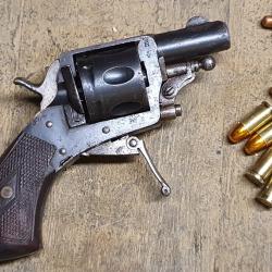 Revolver Bulldog Velodog 32S&W Fabrication de Liège  à chien percussion centrale en Bon état