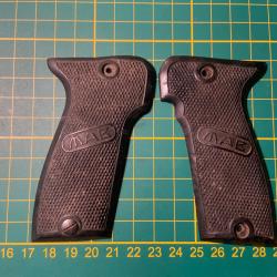 Plaquettes Pistolet MAB D (lot2)