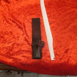 Porte baïonnette  ou  porte fourreau                                                             (3)