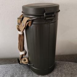 ÉTUI MÉTALLIQUE POUR MASQUE À GAZ