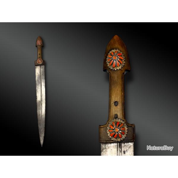 POIGNARD appelé Qaddara - Caucase, Sud du Daghestan - XIXème siècle