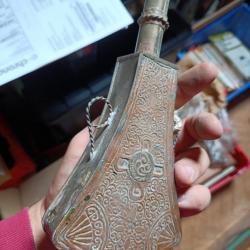 Poire a poudre orientale vide
