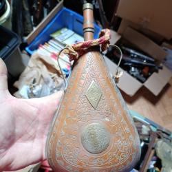 Poire a poudre orientale. Vide
