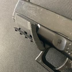Repose Pouce Glock17 Gen 5 avec Rail Picatinny PLA-CF