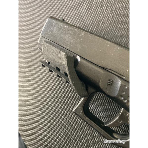 Repose Pouce Glock17 Gen 5 avec Rail Picatinny PLA-CF