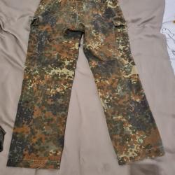 Lot 1 pantalon T42/44+4 vestes armée allemande 1997,T 1(s),2(m),T3(L),T4(xL).