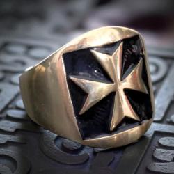 Bague Chevaliere Croix de malte en laiton T63- ordre hospitaliers saint-jean jerusalem biker harley