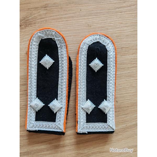 PAIRE DE PATTES D ÉPAULE D ADJUDANT-CHEF D ETAT-MAJOR  DE LA GENDARMERIE,FOND NOIR