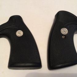 Poignée pachmayr pour COLT python