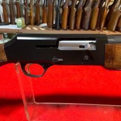 FUSIL SEMI-AUTOMATIQUE BROWNING, model : B80, Calibre : 12/76, 3 CHOKES , 76cm, TRÈS BON ÉTAT.