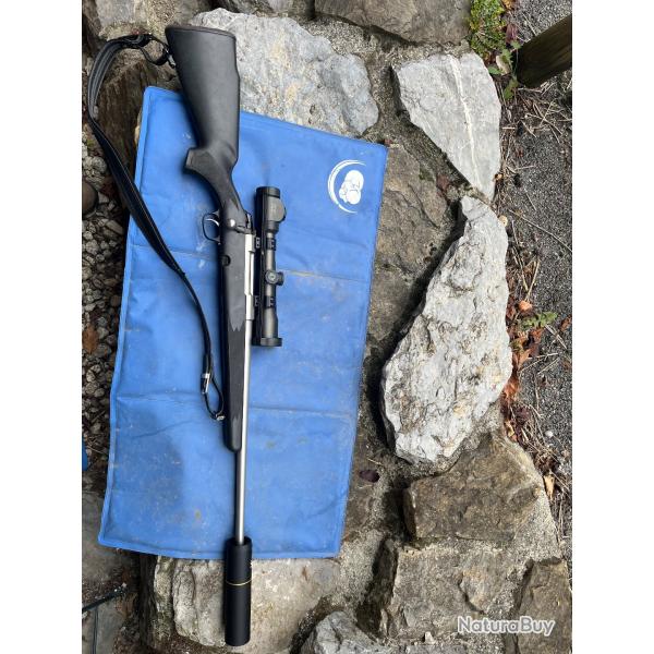 Tikka m695 inox + silencieux+ lunette zeiss + bretelle + 2 boite balles neuves